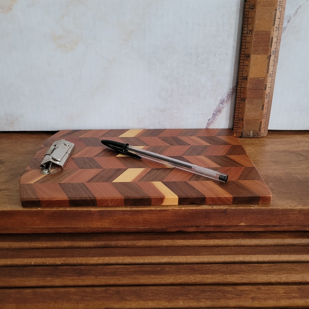 SOLD Checkered Clipboard - Herringbone Design - Approx 6x9 - Picture 5 of 12